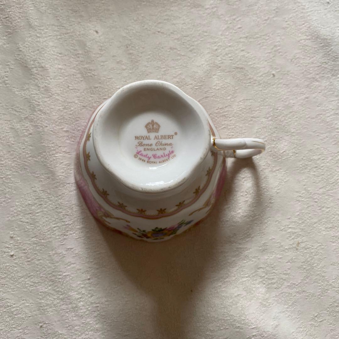 ロイヤルアルバートレディーカーライル カップ& ソーサーのセット