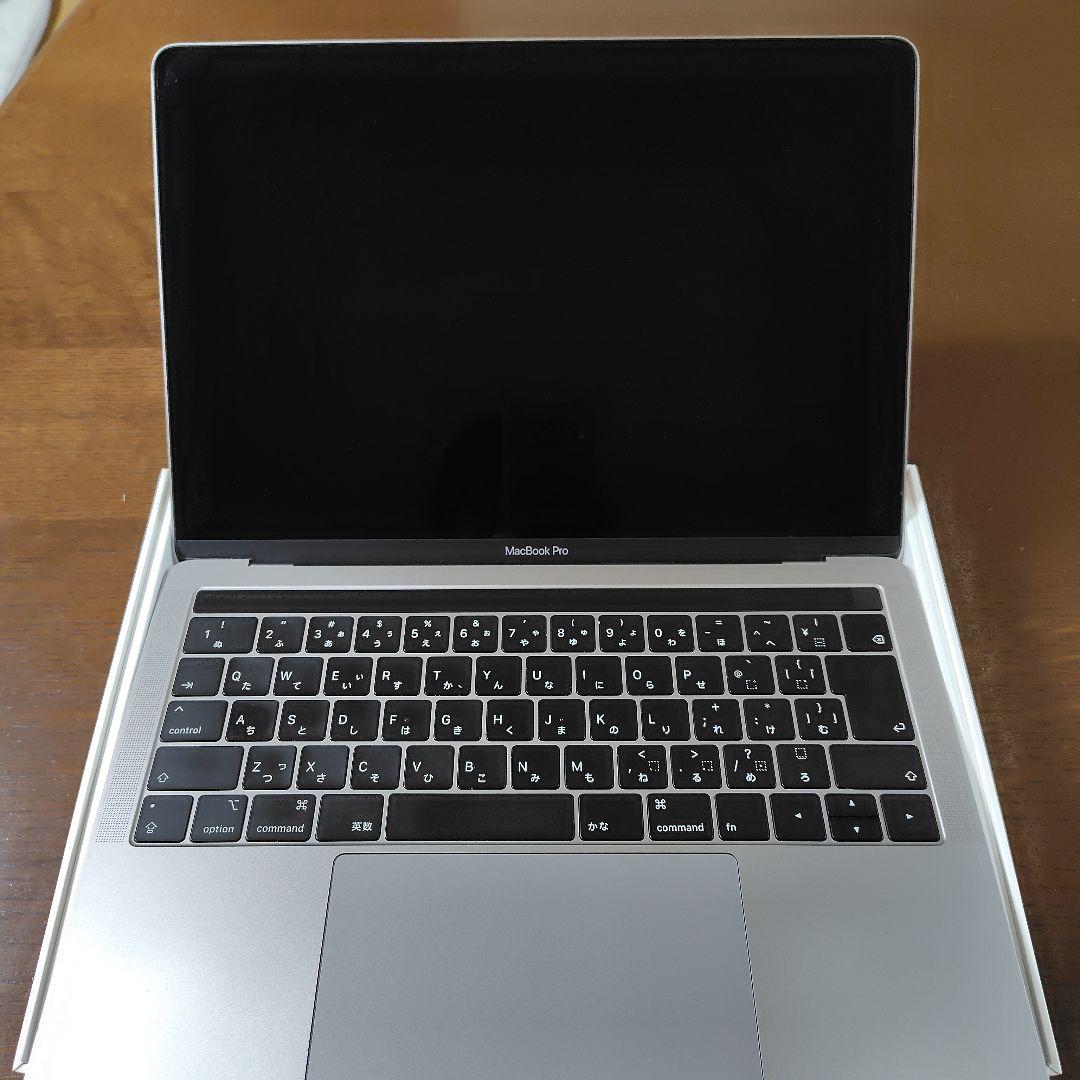 MacBookPro　13-inch　A1989