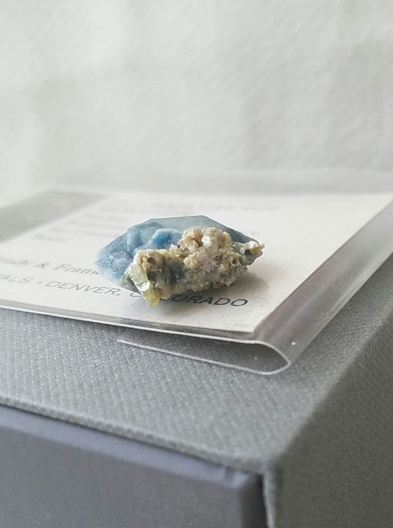 鉱物標本　弗素燐灰石　 Fluorapatite