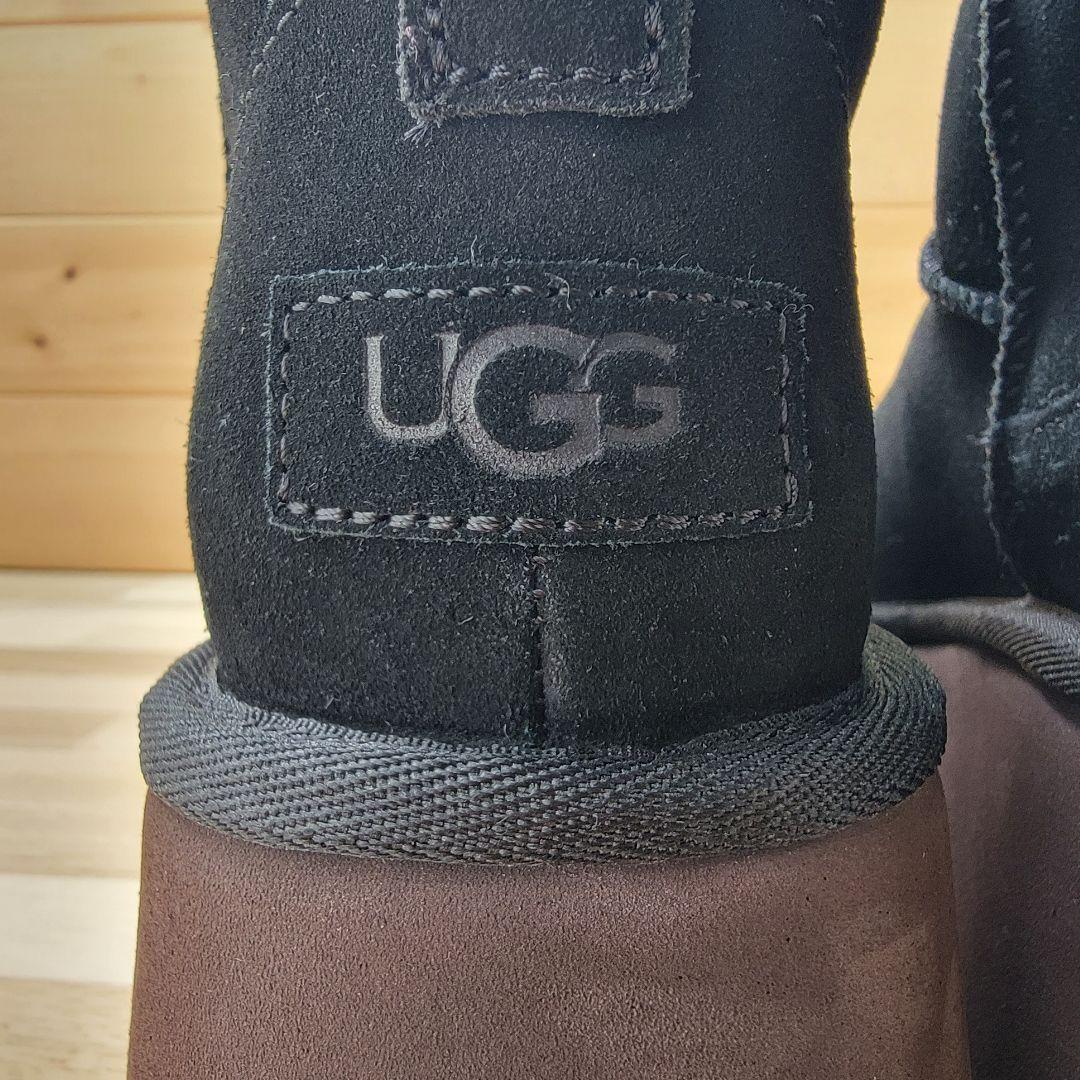 アグ クラシック ウルトラ ミニ ニュー ハイツ ブラック 25cm