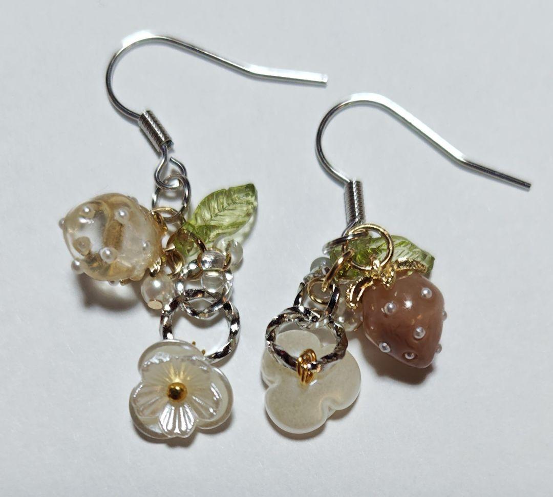 多様なモチーフのチャームセット