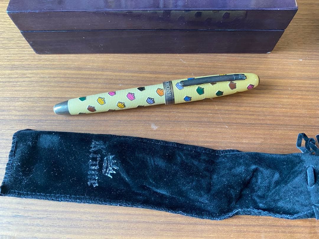 クローネ　万年筆