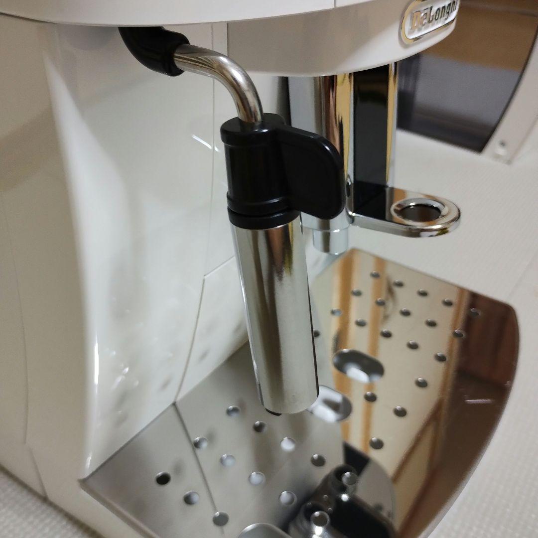 【良品】デロンギ マグニフィカS 全自動コーヒーマシン ECAM22112W