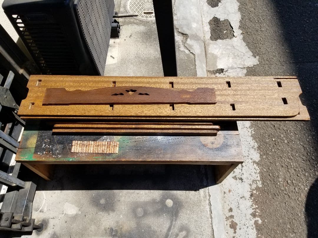 1960's　クサビ　透かし彫り　細工　飾り棚　オープン　ラック　シェルフ