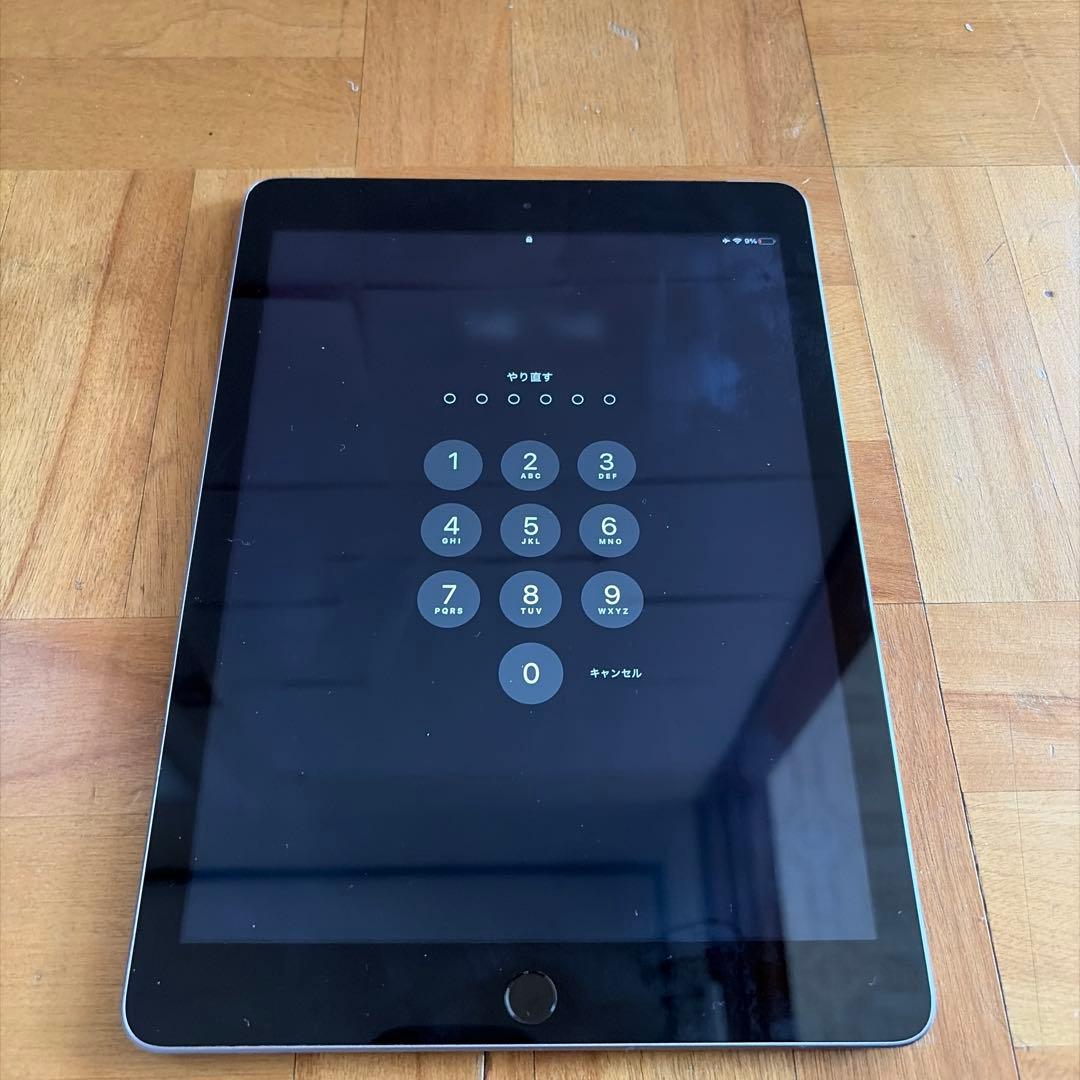 【限定】iPad (第5世代) 128GB スペースグレイ