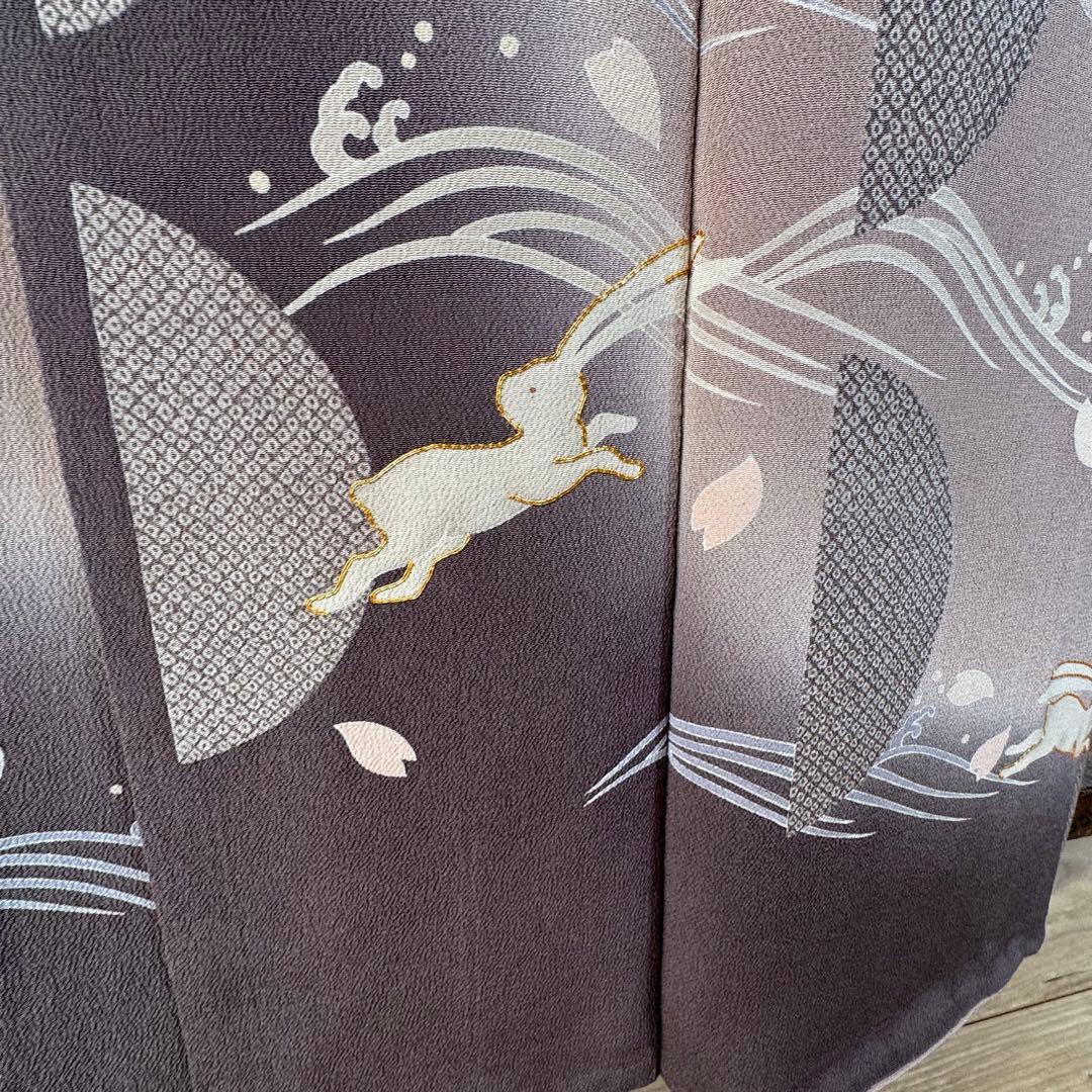 超美品　袷　訪問着　正絹　現代　波　うさぎ　小豆色　刺繍　桜　162裄65