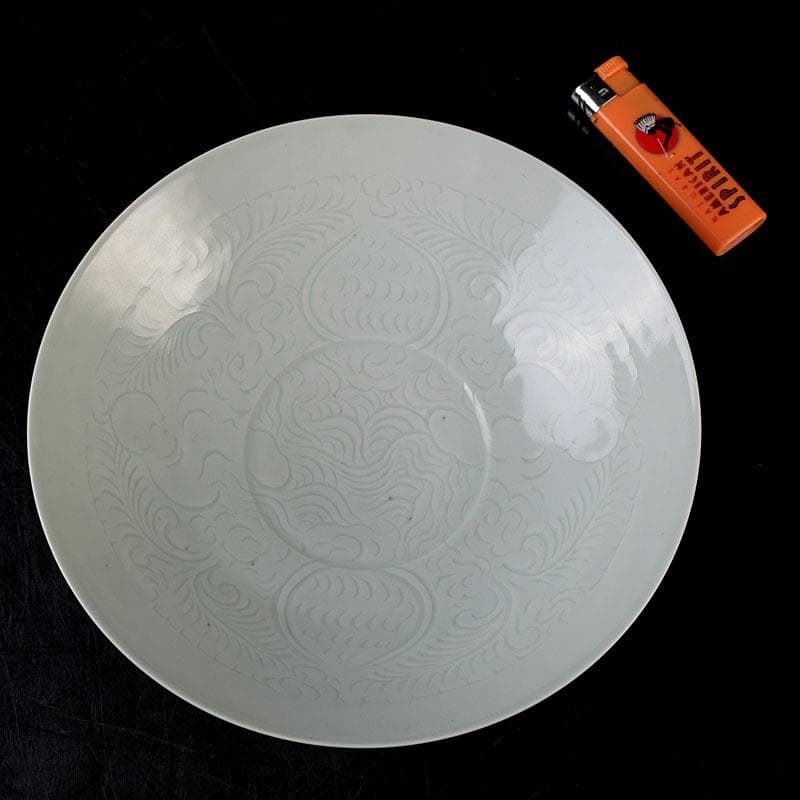 中国　影青　刻蓮花文鉢　飾皿　Z　8607