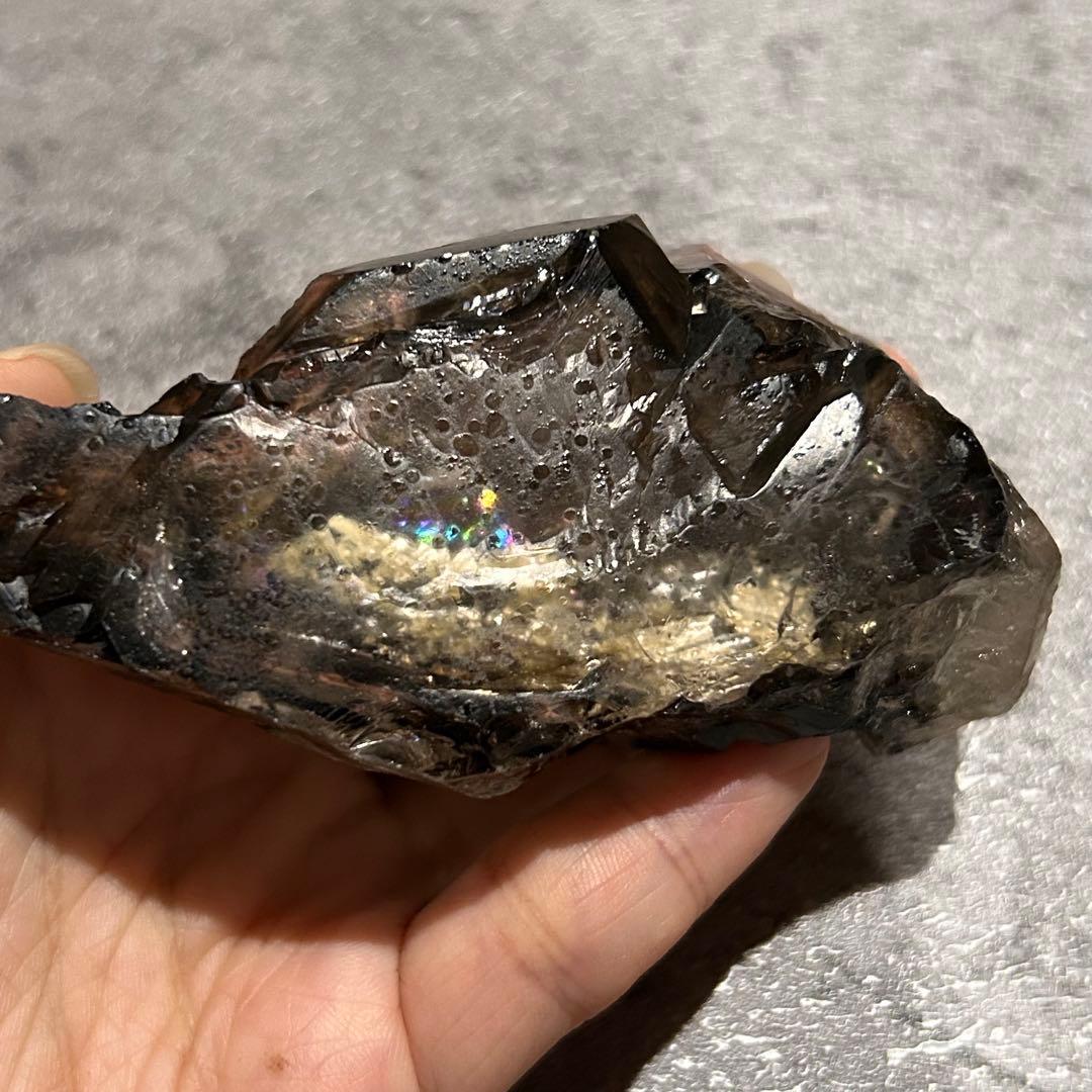 ⭐︎天然石　エレスチャルクォーツ　骸骨水晶　虹あり