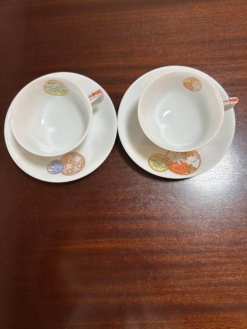 深川製磁　宮内庁御用達　寿赤絵　ペア紅茶碗皿　小皿揃　梅型銘々皿揃　１２点セット