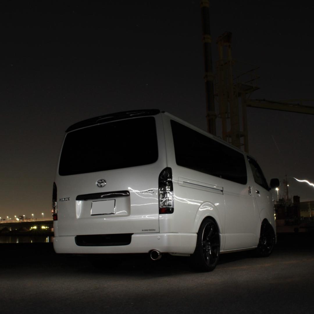 トヨタ ハイエース テールランプ テール クリスタル 透明 テールライト