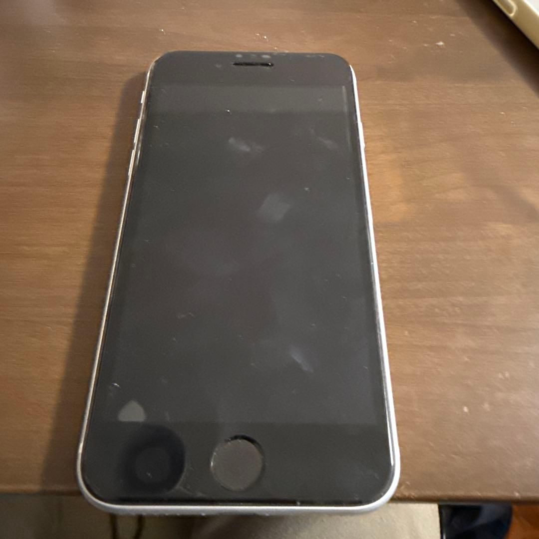 Apple iPhone SE 第二世代　64GB