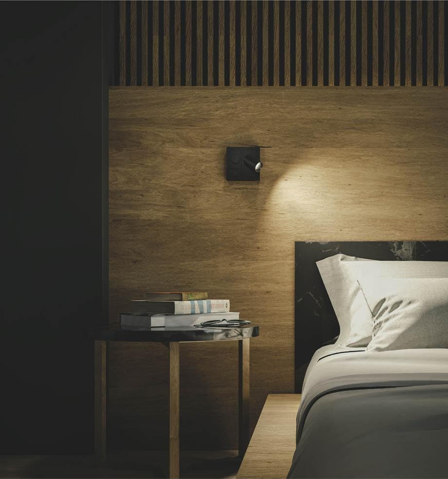 スポットライト コイズミ照明 　ベットサイド　コンセント　調光　スイッチ　多機能