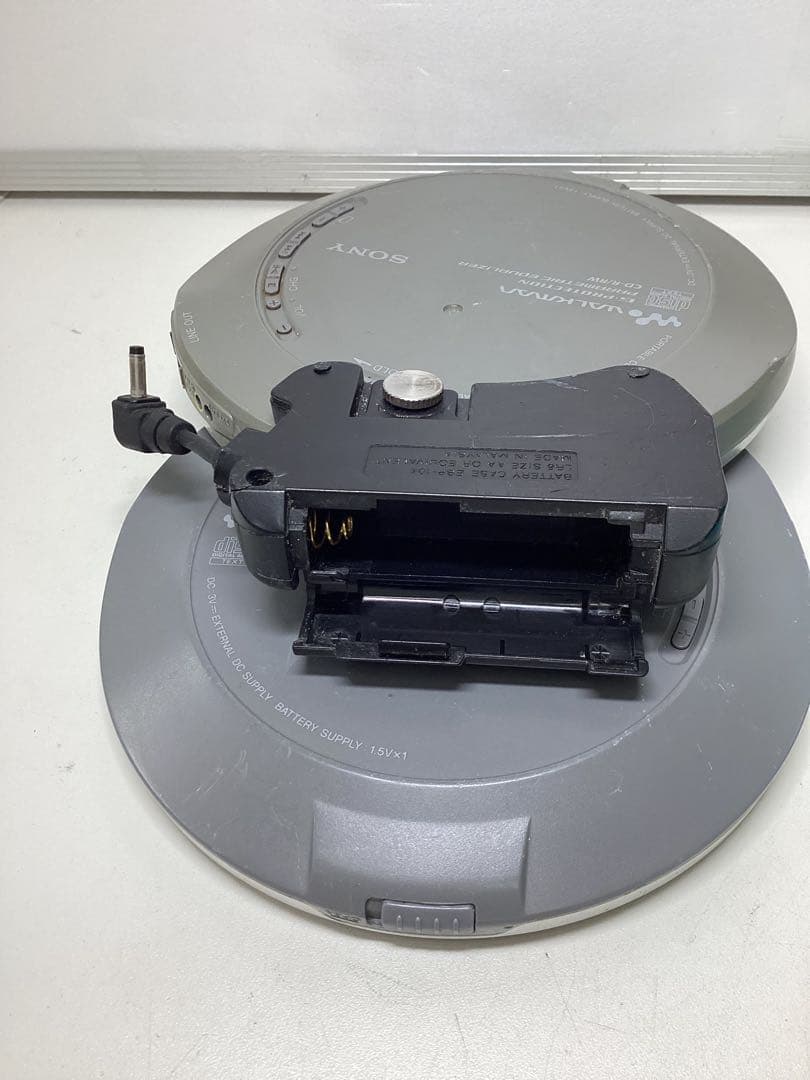 ば*こ様 SONY WALKMAN ポータブルCDプレーヤー 4台セット