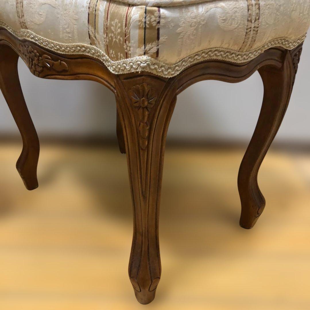 送料無料 猫脚クラシック調スツール2脚セット 彫刻入り木製フレーム 251229