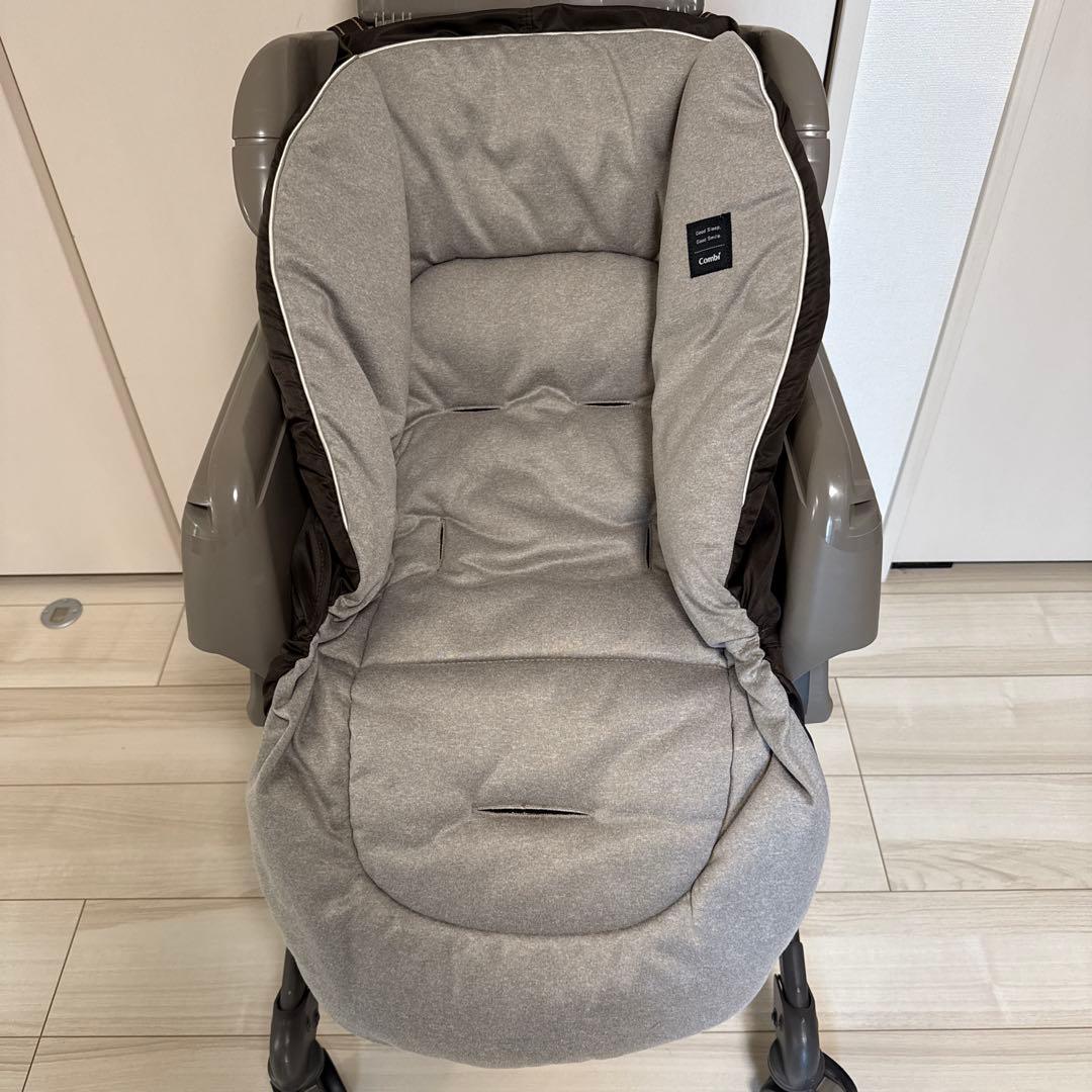 コンビ COMBI ネムリラAT BEDi オートスイング ハイローチェア