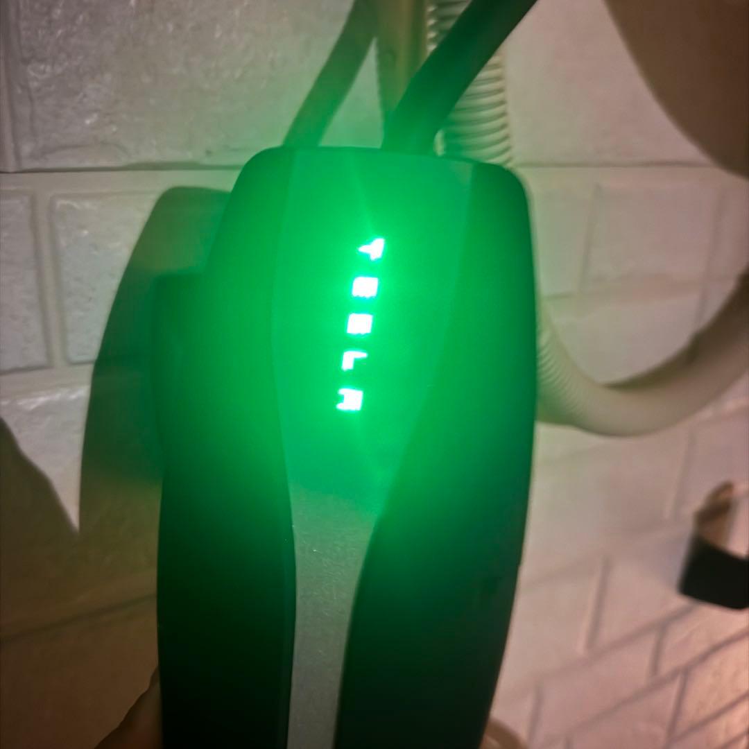 Tesla 充電ケーブル