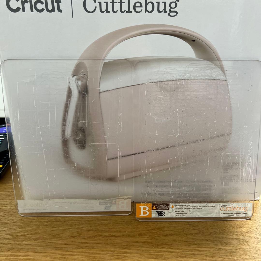 はさみ・カッター Cricket Cuttlebug