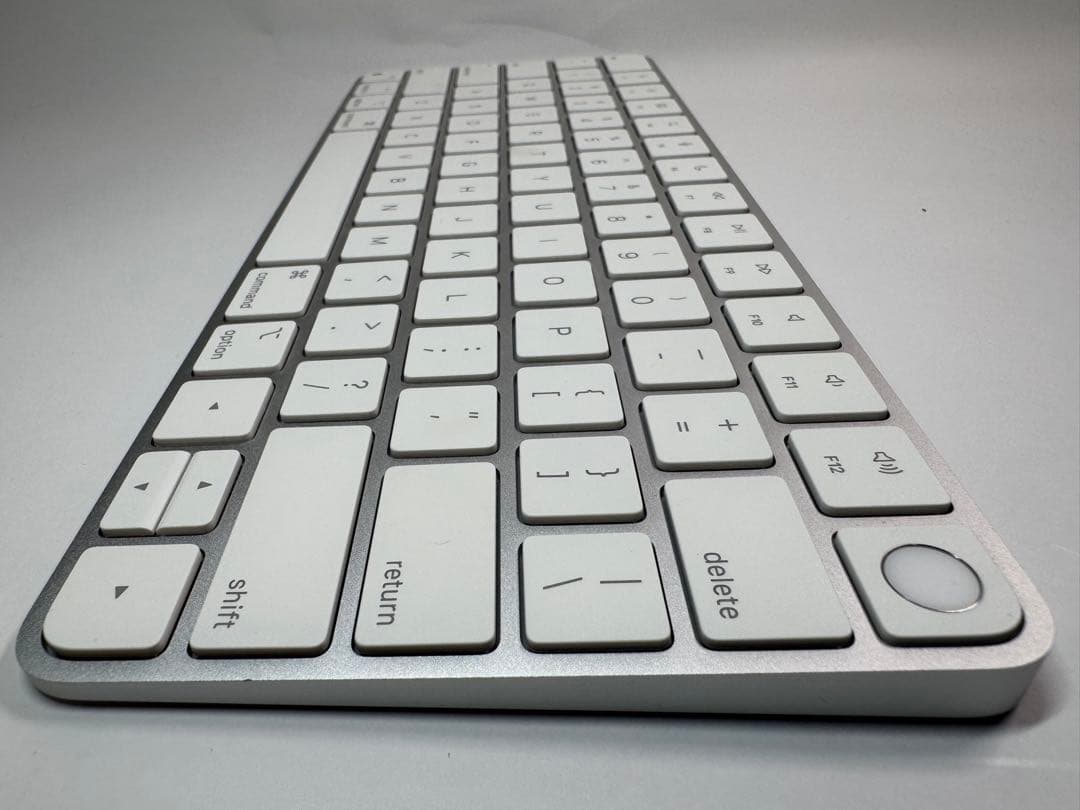 キーボード MK293LL/A Magic Keyboard with Touch ID