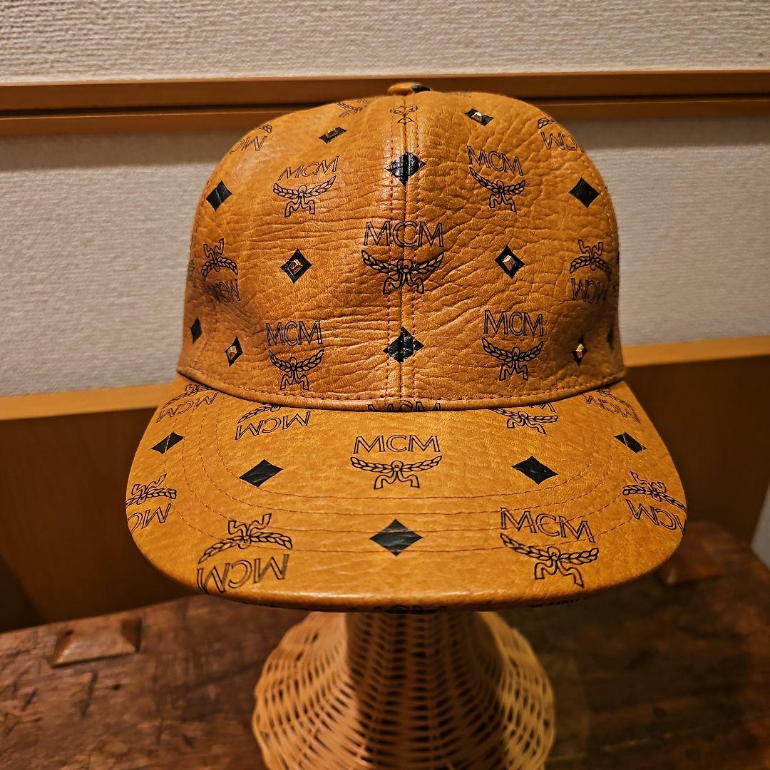 他の方厳禁マリア‼️MCMレア物スタッズ付きキャップ正規品