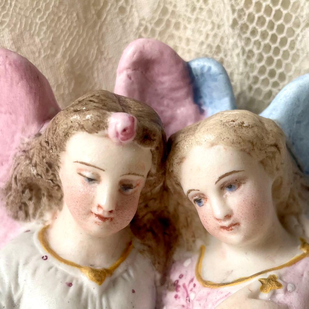 二人の天使の聖水盤　ビスク　フランスアンティーク　ブルーとピンク　エンジェル