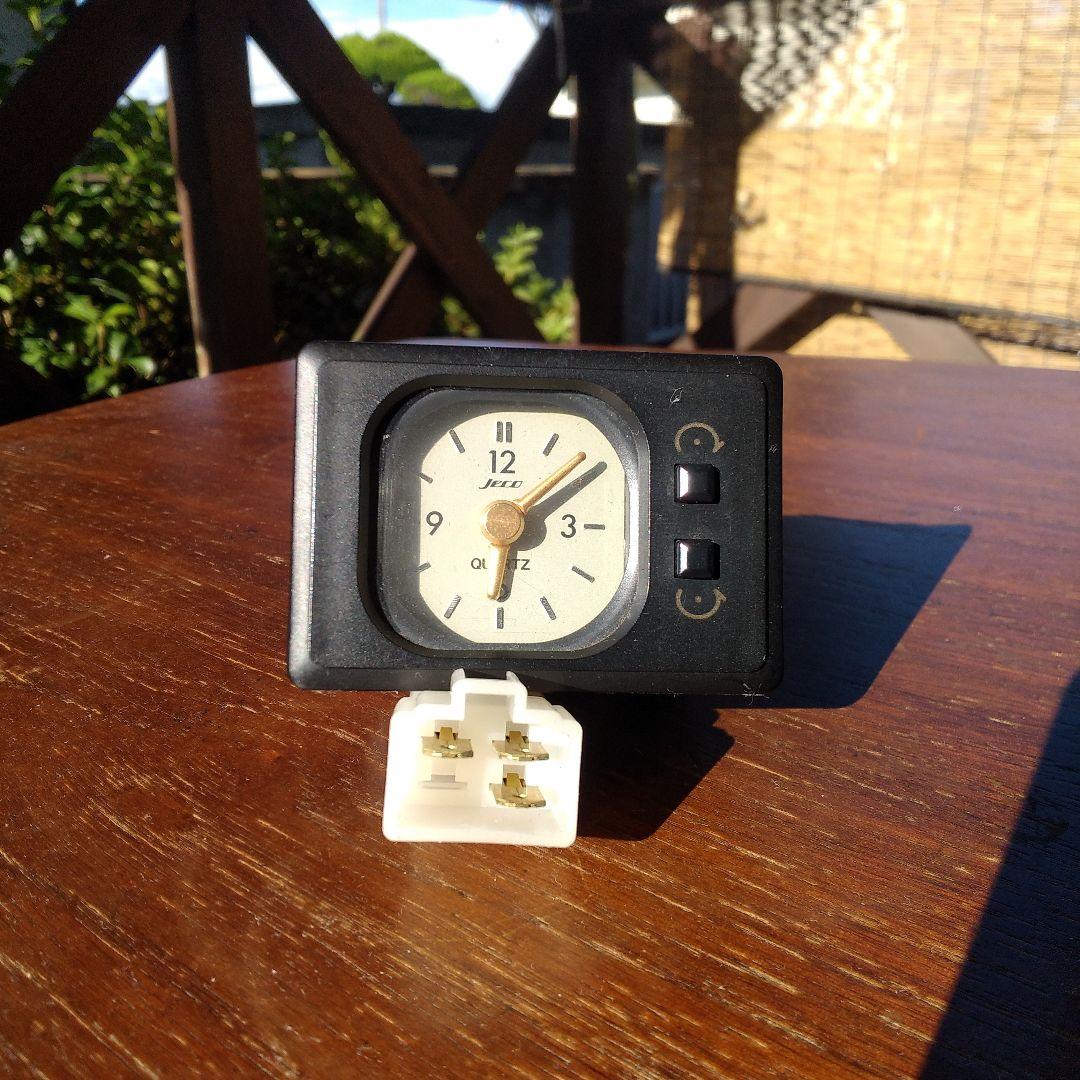 ジムニー11-22純正アナログJVC 時計 DC12V プラグ式 黒