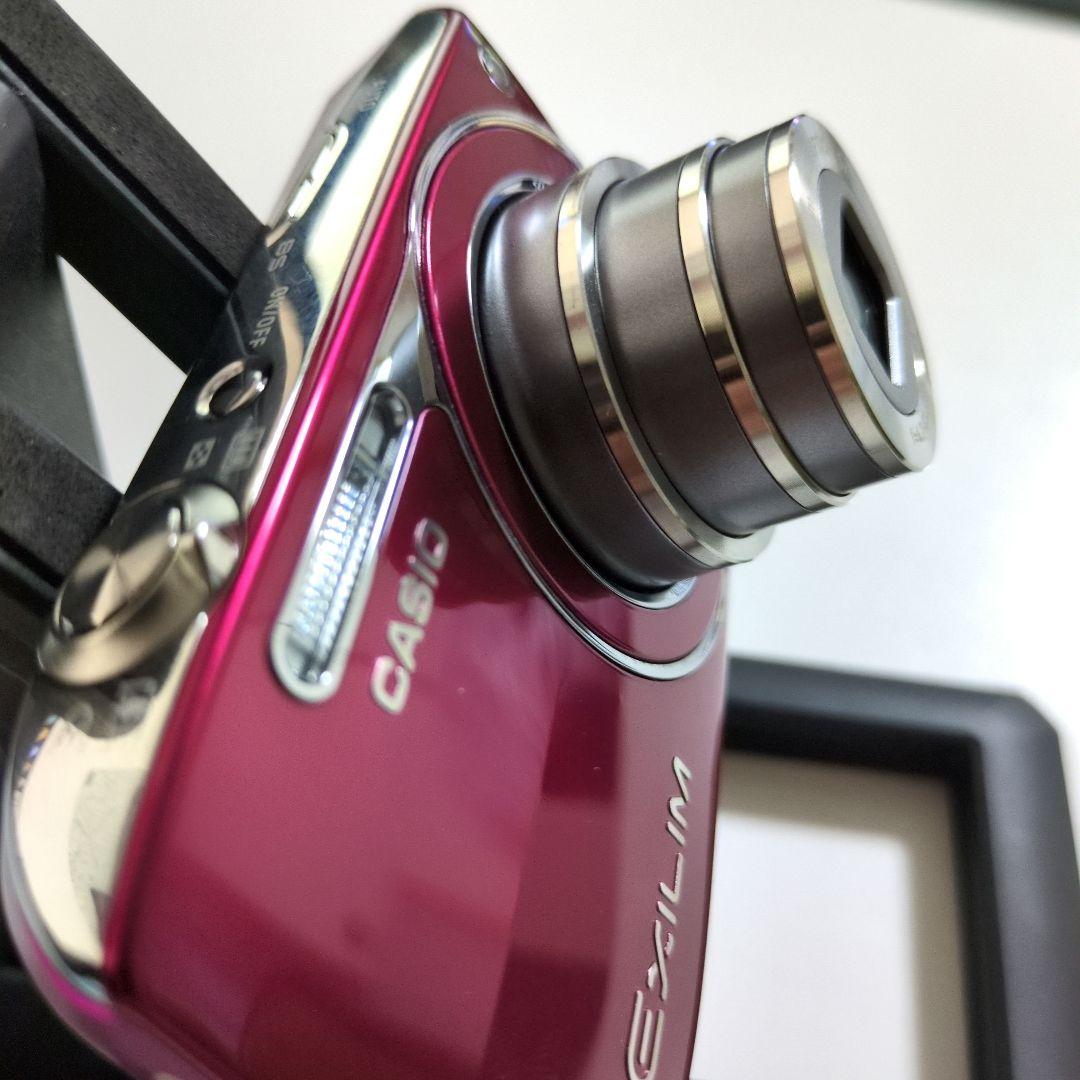 【美品】CASIO EXILIM EX-Z2000 コンパクトデジタルカメラ
