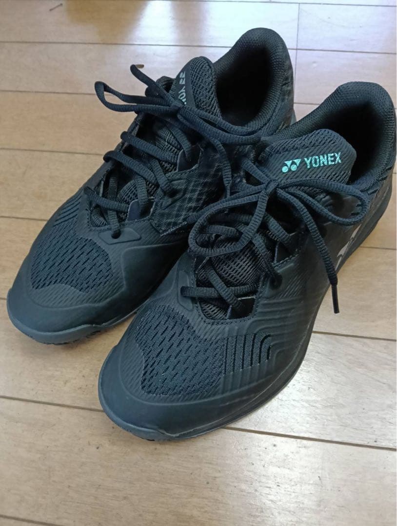 テニスシューズ　ヨネックス