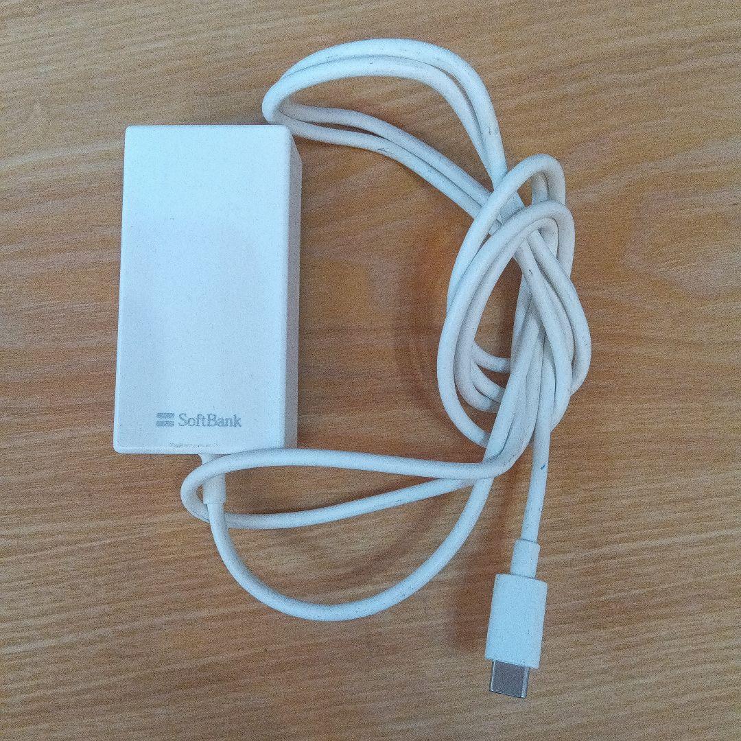 Ａ207SH 携帯電話 ゴールド 折りたたみ式携帯電話 本体　充電器