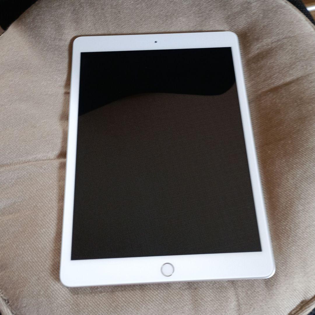 iPad 本体 第8世代 32GB