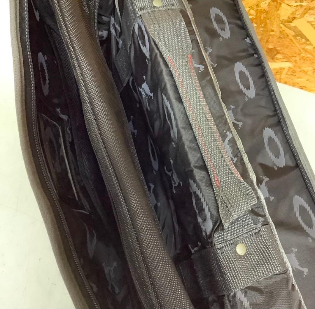OAKLEY 多機能ビジネスバッグ 大容量 黒 通勤 通学 出張向け(P-64)