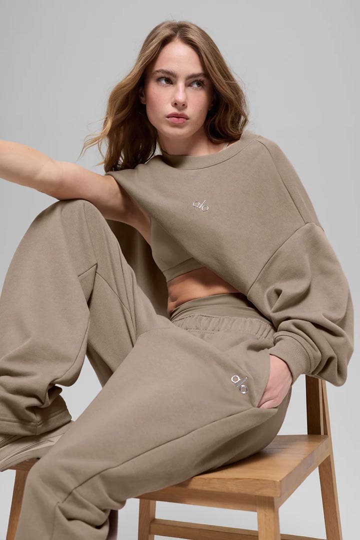 alo yoga Accolade クルーネック プルオーバー