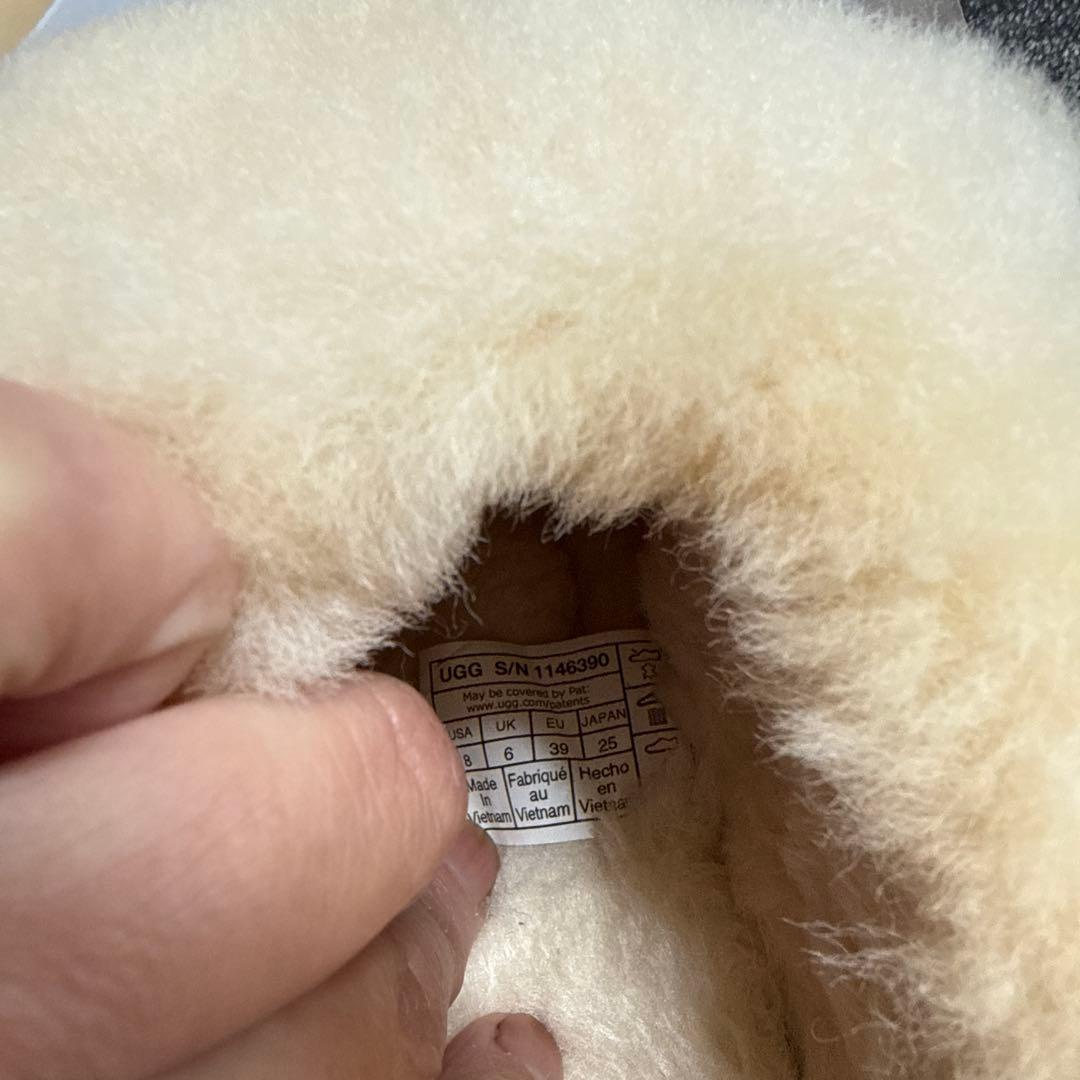 正規品　UGG Tazzlita ダズリータ　チェスナット　39 箱あり