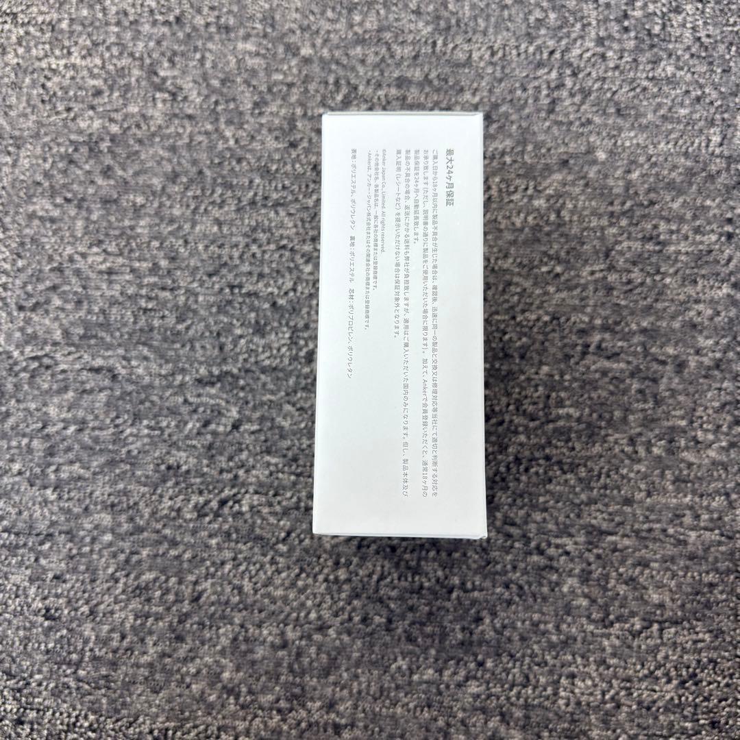 Anker Smart Pouchは、KOKUYOと共同開発されたポーチ