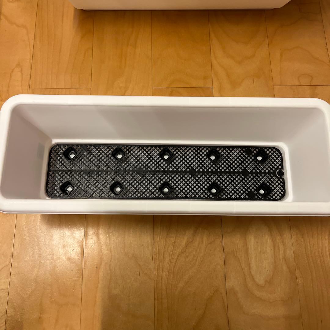 グリーンパル プランター　44個 目皿付 ホワイト D-650