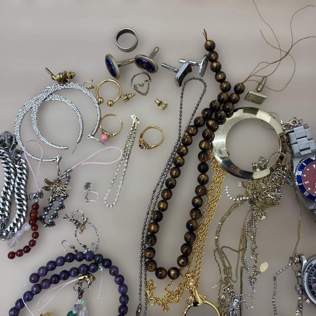 遺品整理　アクセサリー　ネックレス　イヤリング　ブレスレット