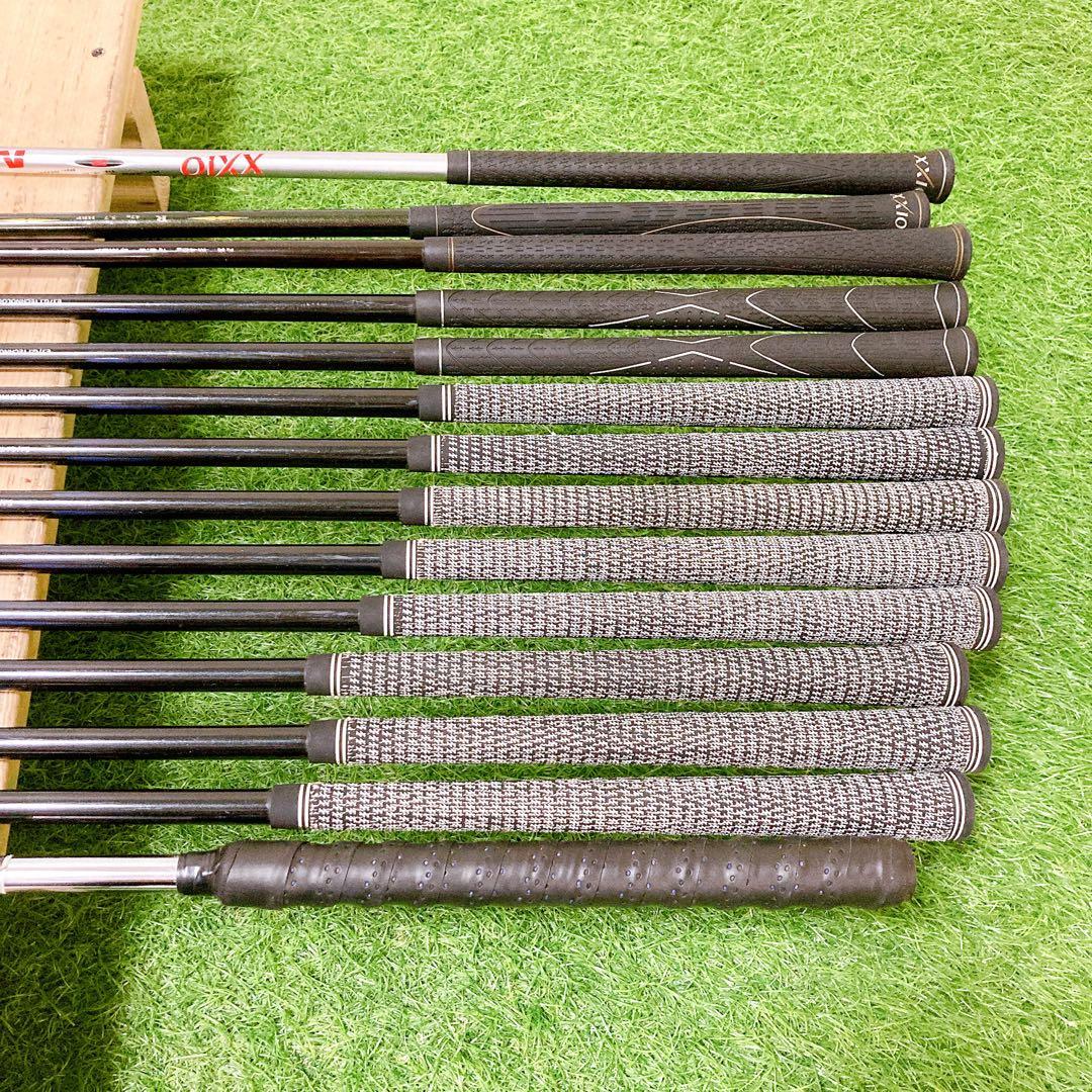 M10.ゼクシオ　初心者オススメ　ゴルフクラブ　メンズセット　右利き　14本