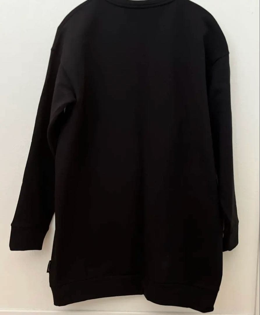 モンクレール　黒14A トレーナー　スエット　レディースM〜L 新品、タグ付き