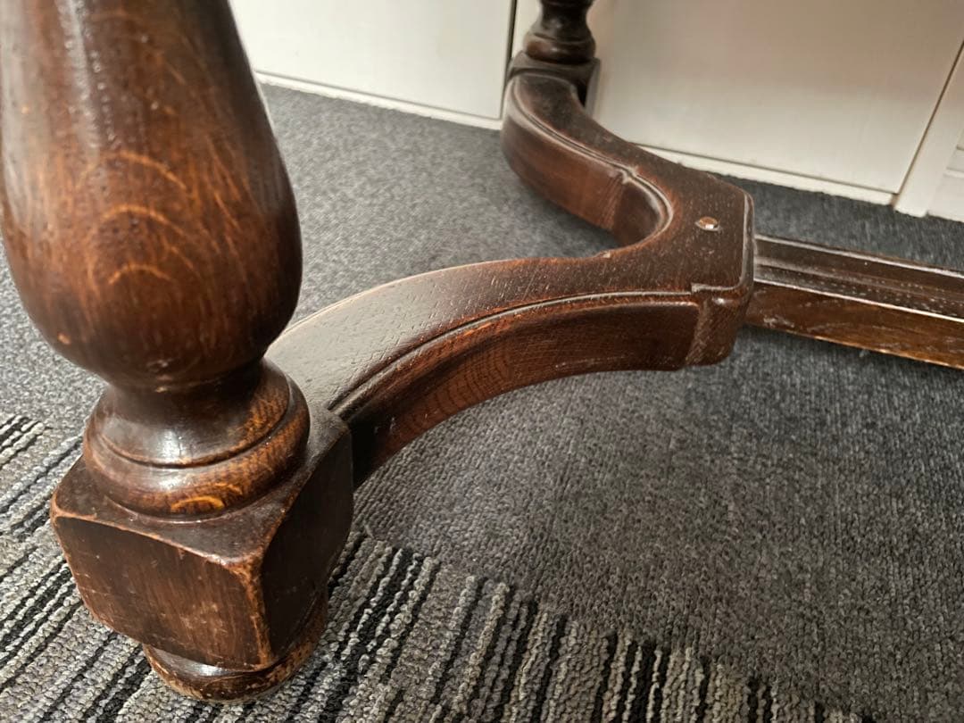 期間限定お値下げ中❣️ヨーロッパアンティークテーブル