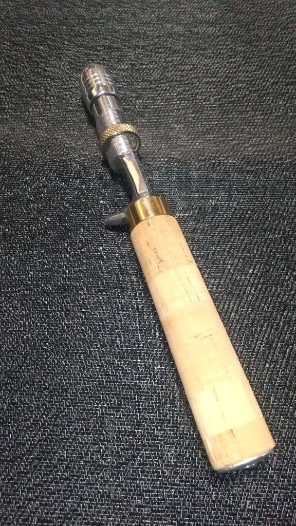 B.P Bait バスポンド ストレートグリップ