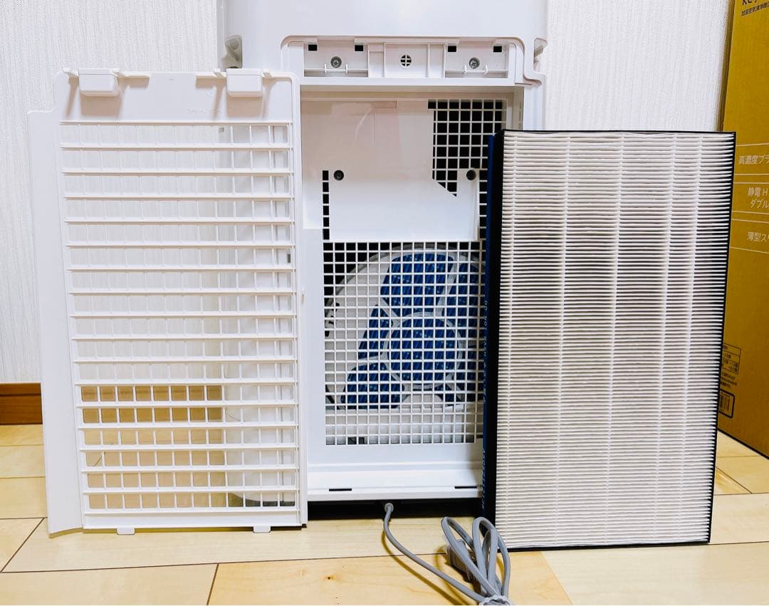 送料込み◎匿名配送◎ SHARP 加湿空気清浄機　KC-J50-W