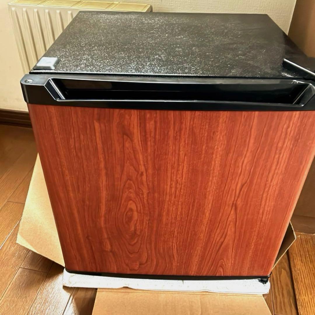 【超美品】2024年製 アイリスオーヤマ 小型冷蔵庫 46L ダークウッド