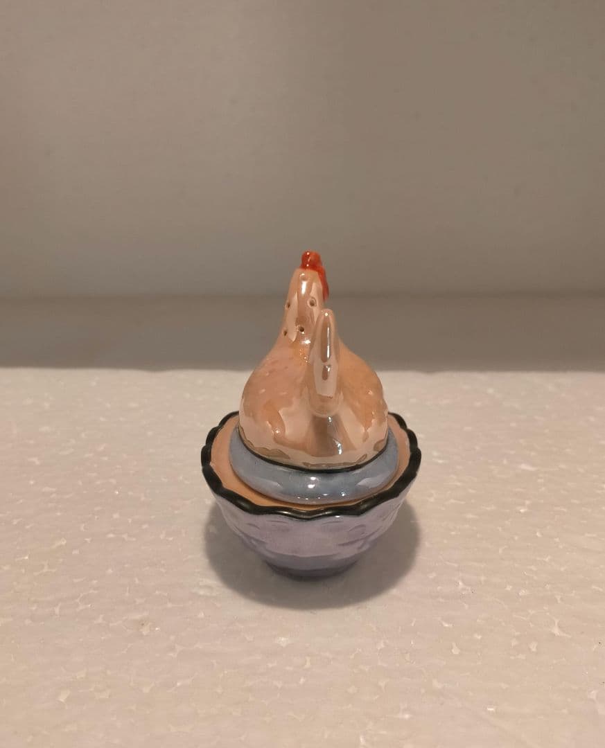 オールドノリタケ　ラスター彩　巣の中のニワトリ