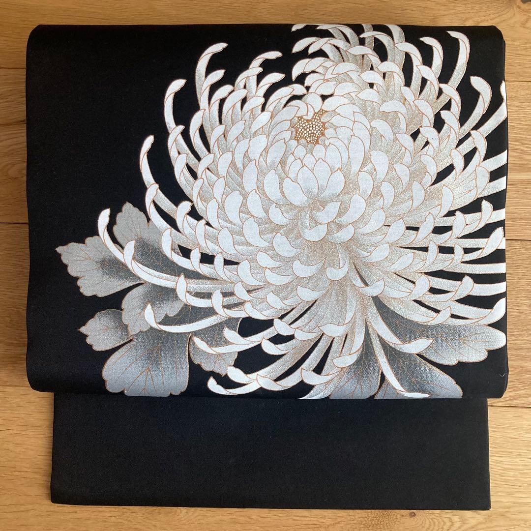 新品未使用　正絹　名古屋帯 大輪　菊　ラメ　黒紫地