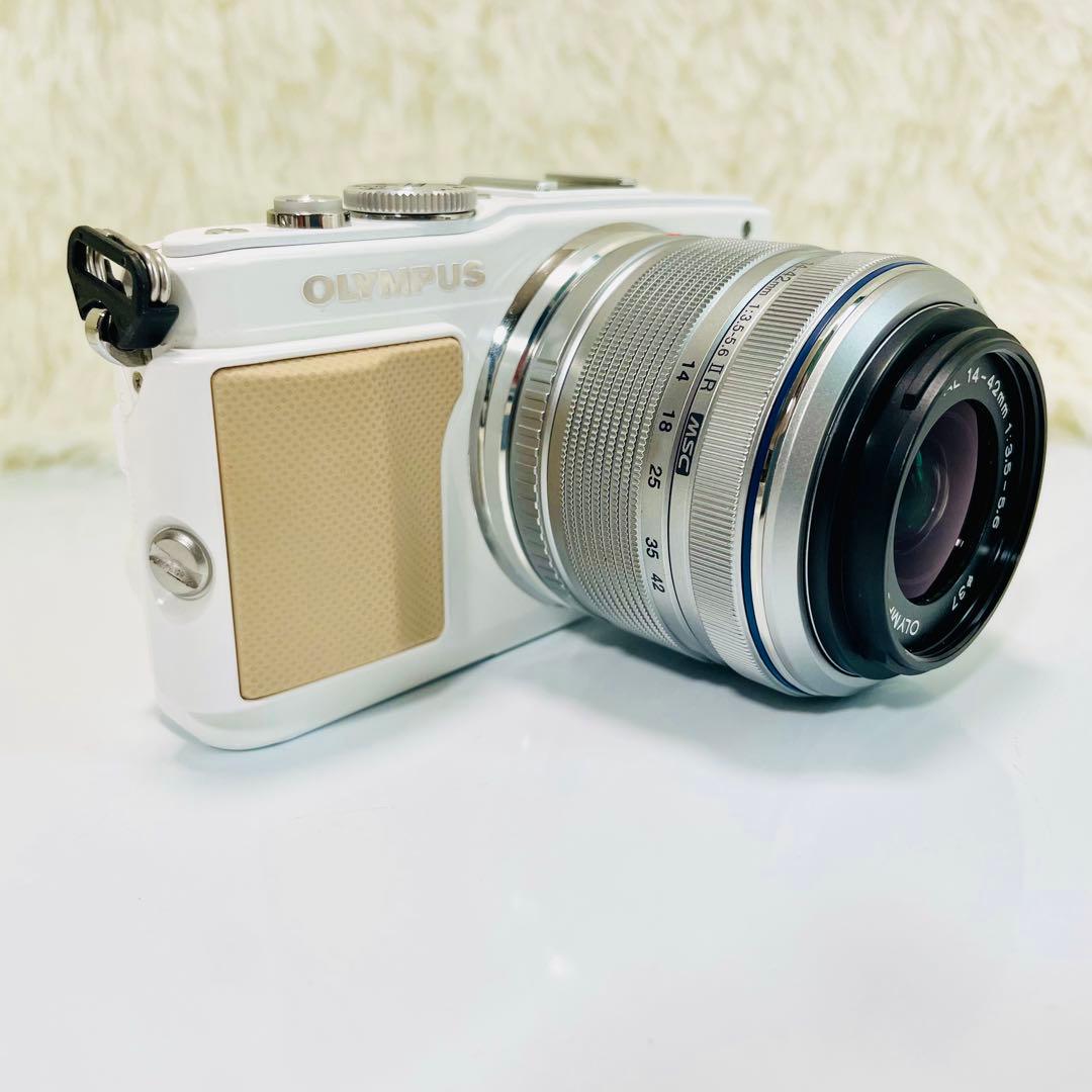 美品　ミラーレス一眼　OLYMPUS E-PL5 電動パンケーキレンズ付き