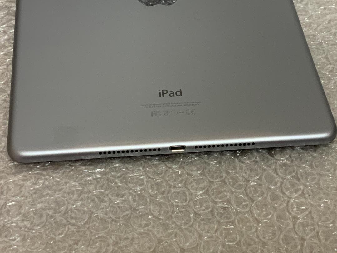 iPad Air2 9.7型 Wi-Fiモデル 64GB MGKL2J/A