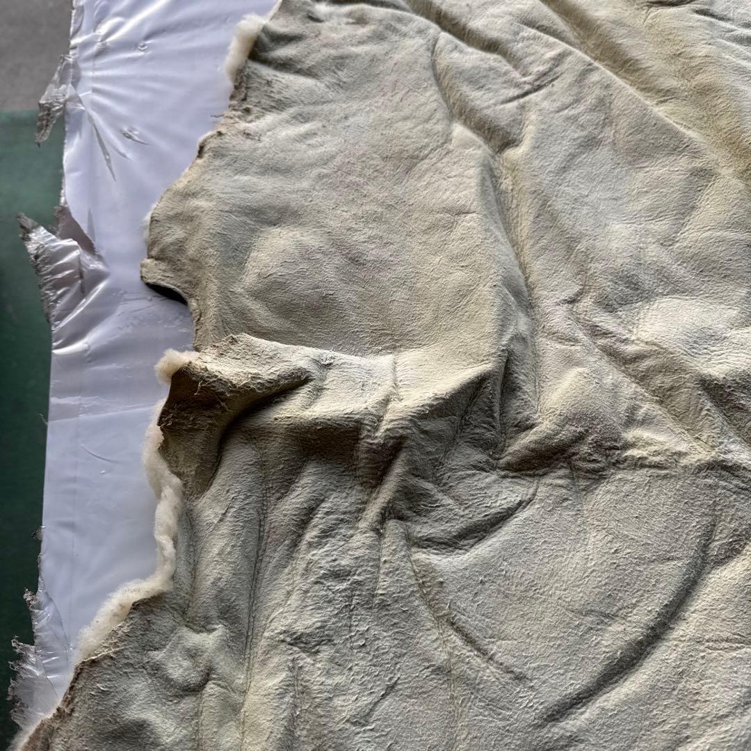 クリーム色 羊毛ラグ 大判80x110cm