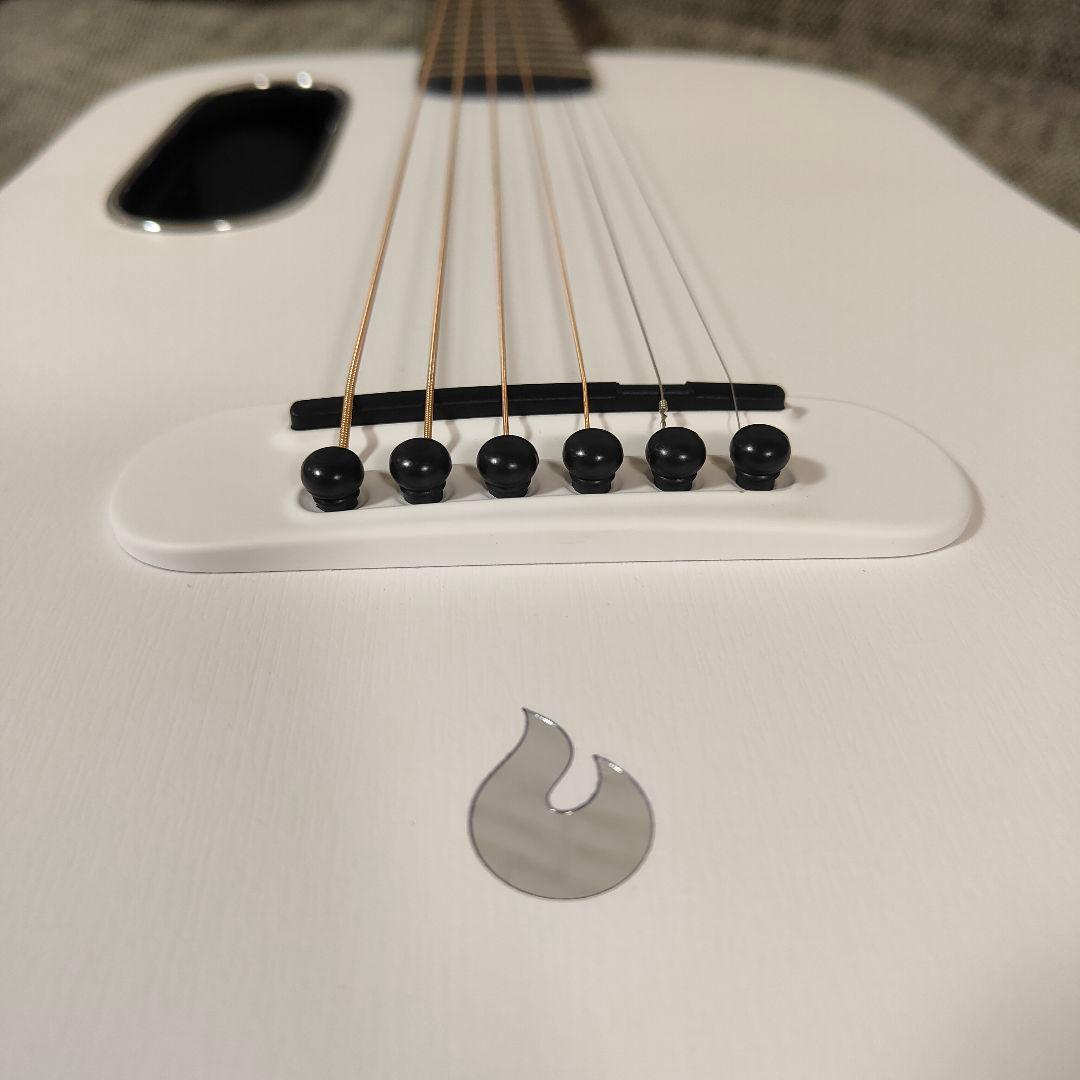 【美品】LAVA ME2 アコースティックギター ホワイト