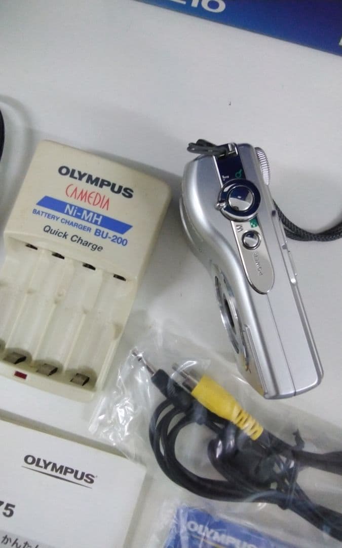 OLYMPUS　デジタルカメラ