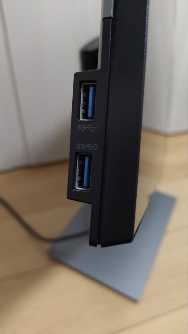 ディスプレイ・モニター本体 Dell U2518D