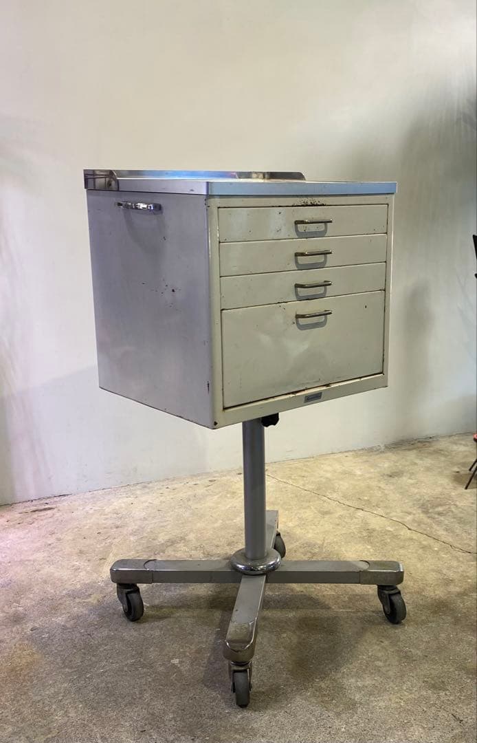 インダストリアル キャスターキャビネット ビンテージ